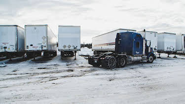 2:00 AM: Ice Road Truckers (S11 E1) (S11) | Paramount | 10/27 2026