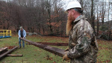 9:00 AM: Barnwood Builders (S4) | Discovery Channel | 7/16 2026