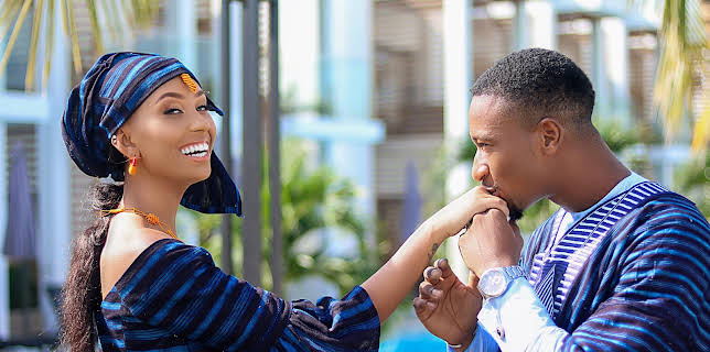 06:40: Älskar, älskar inte (S1 E7) (S1) | Kanal 5 | 1/13 2026