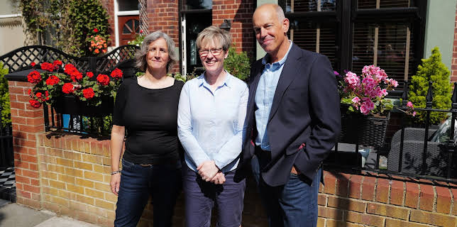 8:00 PM: Kirstie and Phil's Love It or... | 4 Seven | 2/5 2026