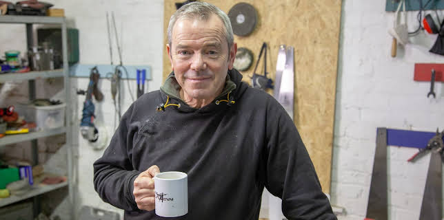 1:10 PM: Find It, Fix It, Flog It | Channel 4 | 11/26 2025