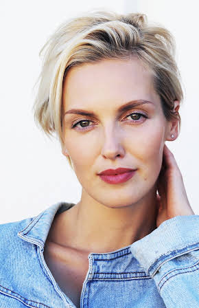 Lola Klimenteva as 