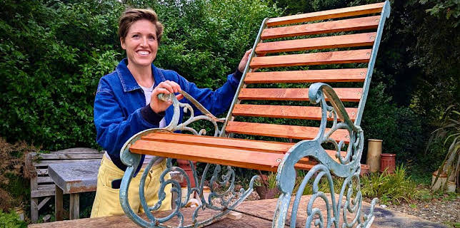 4:30 PM: The Travelling Auctioneers (S5) | BBC One | 1/14 2026