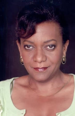 Lorena Gale as Dierdre Horn