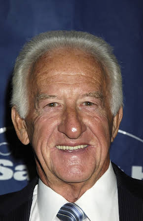 Bob Uecker as Harry Doyle