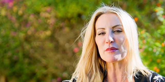 8:00 AM: Bargain-Loving Brits in the Sun (S8 E9) (S8) | 5 Star | 2/20 2026