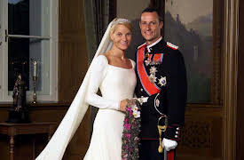 Suddenly Royal, Season 1: Weddings