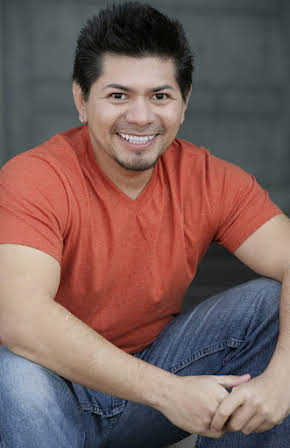 Eduardo Ambriz Decolosio as 