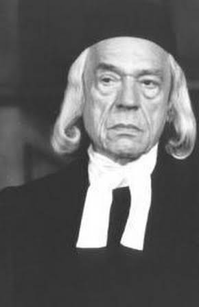 Paul Scofield as 