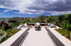 Secrets of Beautiful Gardens: Intelligent Designs