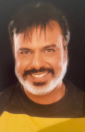 Girja Shankar as 