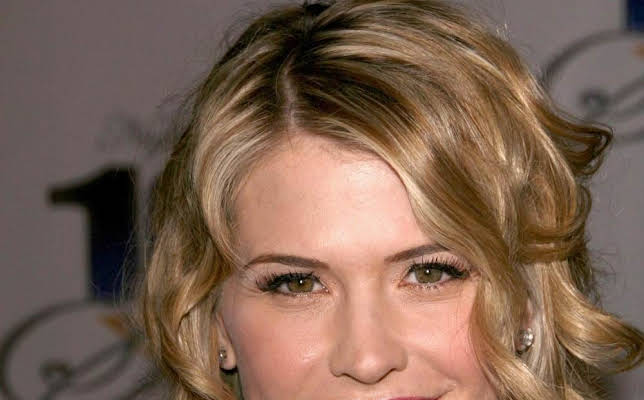 Kristy Swanson