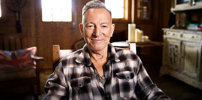 10:00 PM: When Bruce Springsteen Came to Britain | BBC Four | 10/31 2025