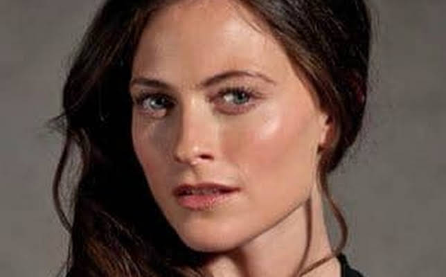 Lara Pulver