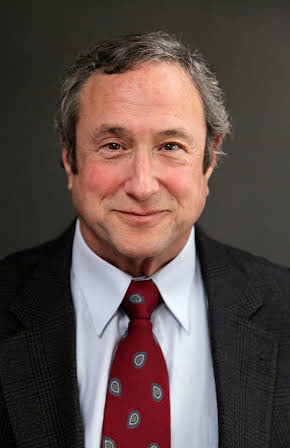 Stuart Pankin as Commander Plank