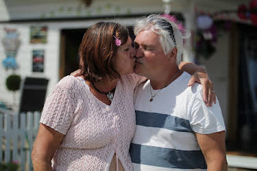 18:50: Ja vi elsker camping (S5 E1) (S5) | FEM | 4/10 2026