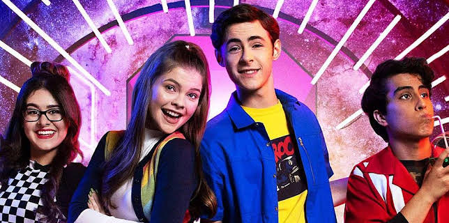 22:15: Warped La Tienda De Comics | Clan TVE | 10/29 2025