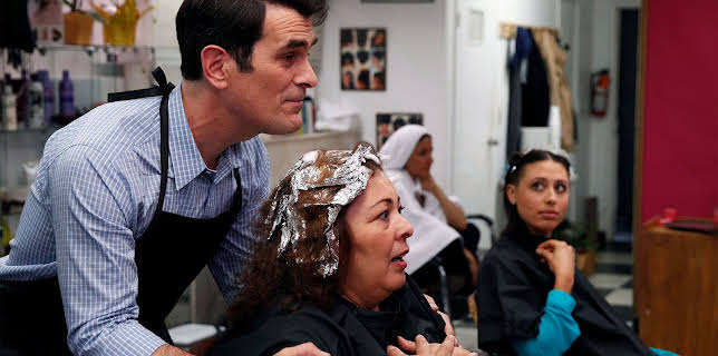 11:00 AM: Modern Family | E4 | 11/21 2025