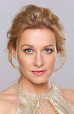 Natalie O'Hara como Susanne Dreiseitl