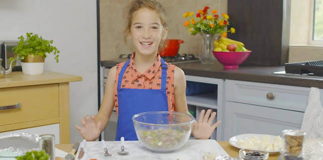 12:00 PM: My World Kitchen (S1) | Cbeebies | 12/7 2025