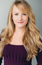 Weronika Sokalska as Tara Carlin