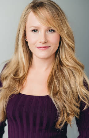 Weronika Sokalska as Tara Carlin