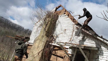 8:00 AM: Barnwood Builders (S5) | Discovery Channel | 7/21 2026