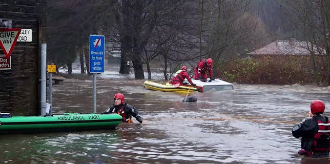 19:00: Vägarnas superhjältar | TV12 | 8/10 2025