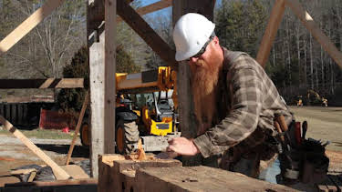 9:00 AM: Barnwood Builders (S5) | Discovery Channel | 7/20 2026