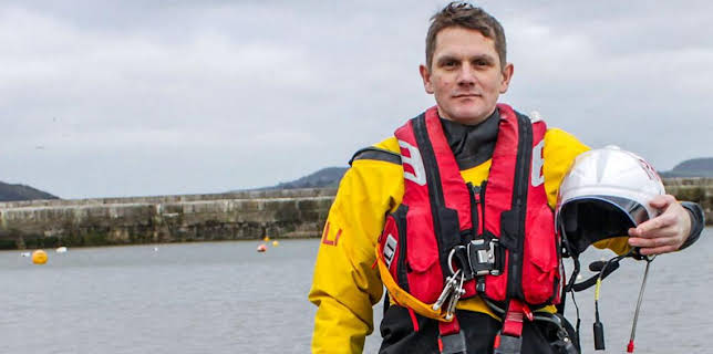 10:20 PM: Saving Lives at Sea (S5 E7) (S5) | BBC Two | 11/26 2025