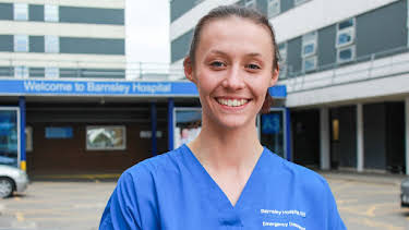 9:00 PM: Casualty 24/7: Every Second Counts (S9 E10) (S9) | 5 Star | 12/23 2025