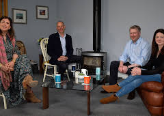 Kirstie and Phil's Love It or...