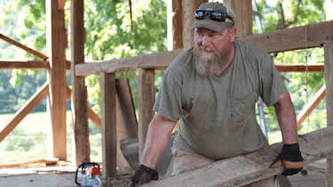 8:00 AM: Barnwood Builders (S4) | Discovery Channel | 7/10 2026