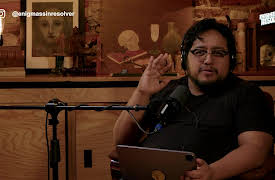 Enigmas sin resolver season-1: De hombres-dragón, agujeros negros y fantasmas celosos