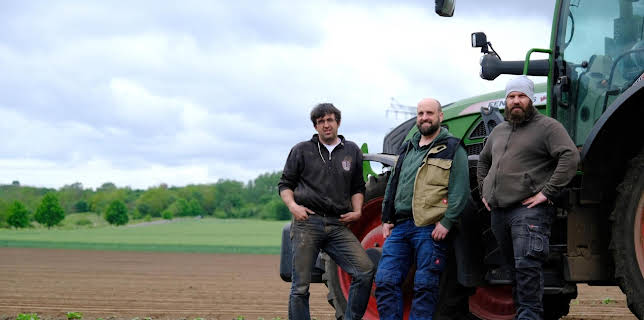 07:10: Hofgeschichten - Ackern zwischen Alpen und Ostsee | Radio Bremen | 2/1 2026