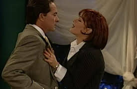 El pais de las mujeres season-1: El país de las mujeres Capítulo 25