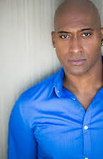 Devielle Johnson como Ray Skyler