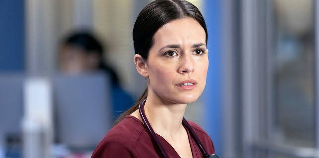 04:50: Chicago Med (S6 E13) (S6) | Viasat Series | 2/18 2026