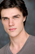 Finn Wittrock som 