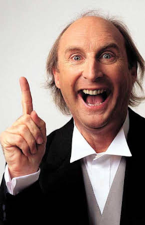 Otto Waalkes as Bubi       (voice)