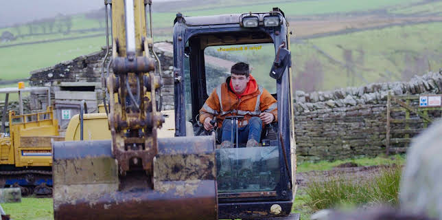 9:00 PM: Our Farm Next Door: Amanda,... | More 4 | 3/2 2026