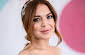 Lindsay Lohan releases new Christmas song with "Mean girls" vibes