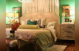 Mom Caves: Maui Retreat Bedroom