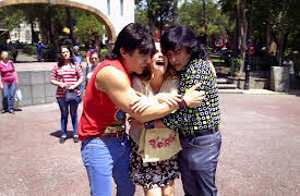 Nosotros Los Guapos season-1: Nosotros Los Guapos Capítulo 8