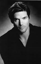 Paul Johansson como 