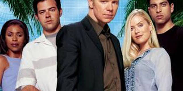17:21: CSI: Miami (T1): Ep.1 Paracaídas de oro | Calle 13 | 1/29 2026