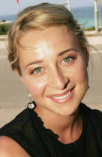 Asher Keddie som 