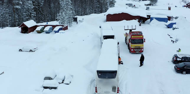 07:55: Frusna vägar (S14 E7) (S14) | TV3 | 12/25 2025