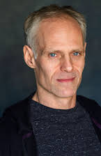 Erik Passoja som Officer Lewis