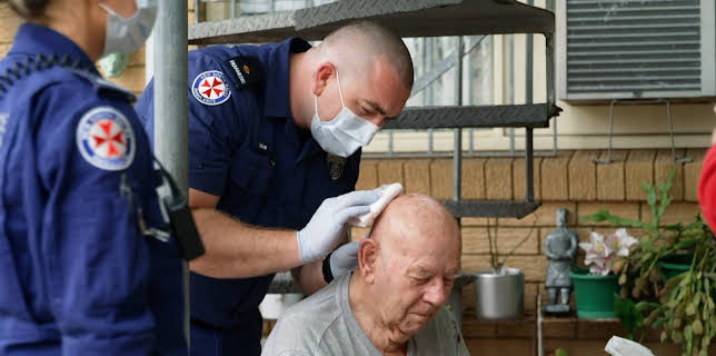 11:00 PM: Ambulance Australia (S5 E3) (S5) | W | 11/25 2025